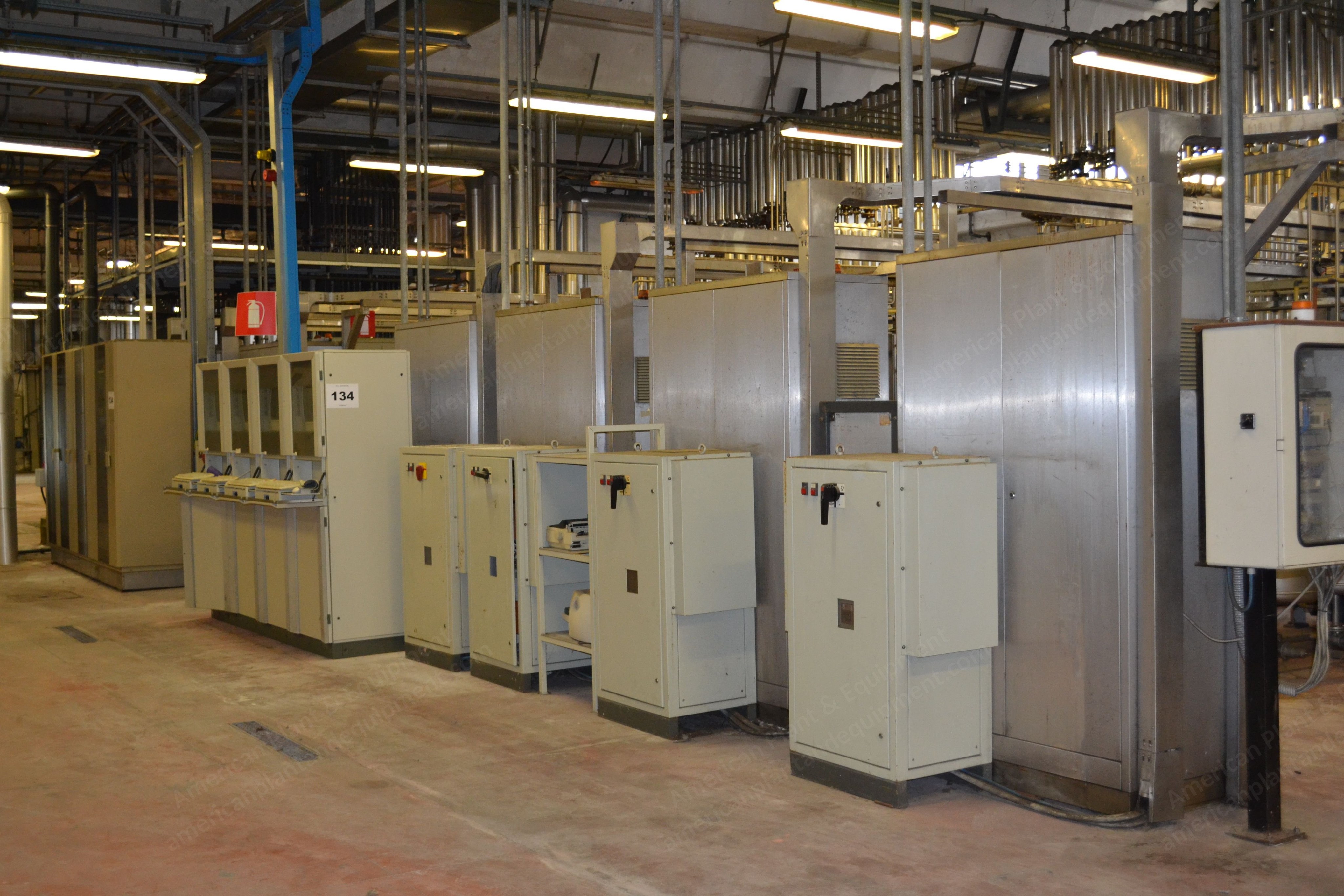 Obem, Horizontal Yarn Dyeing Machine, 1991, 5 Autoclaves of 72 Bobbins, 2 Autoclaves of 36 Bobbins, Automatic Loading
