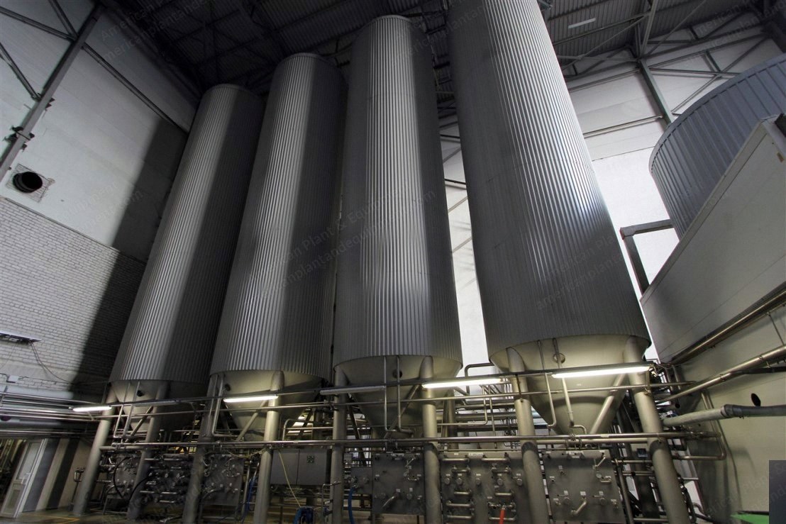 Holvrieka, Outdoor 1100 / 1300 HL - 4 Zone, 1998, 1300 HL Gross Volume, Vertical Fermenting Tanks, Glycol Cooled