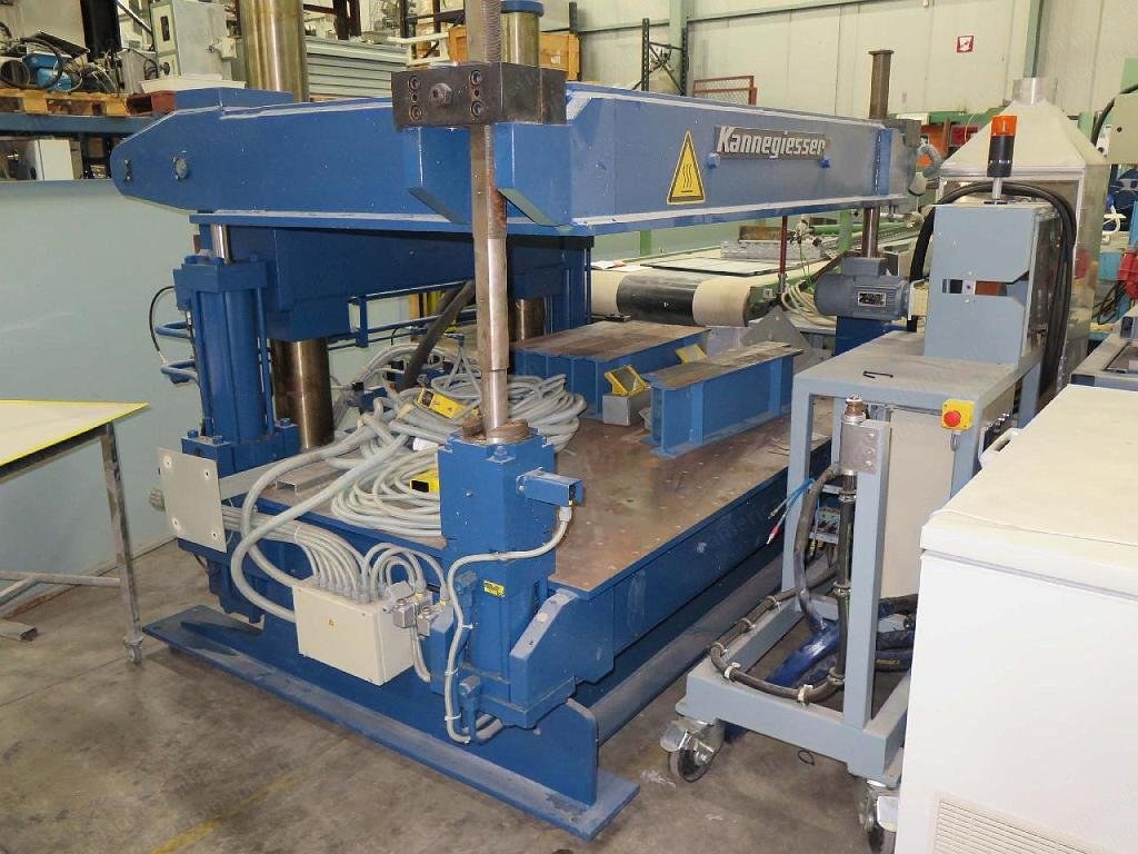 Kannegiesser, MFT 12.5x20.5/12, 1989, Plate 2050x1250mm, Traverse 600mm, 100000 KP Closing Pressure