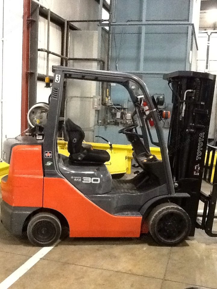 Toyota, 7FGCU25 / 8FGCU25 / 8FGCU32, 2006-2010, Gas Fuel, 5000-6000 lbs Capacity, Cushion Tires