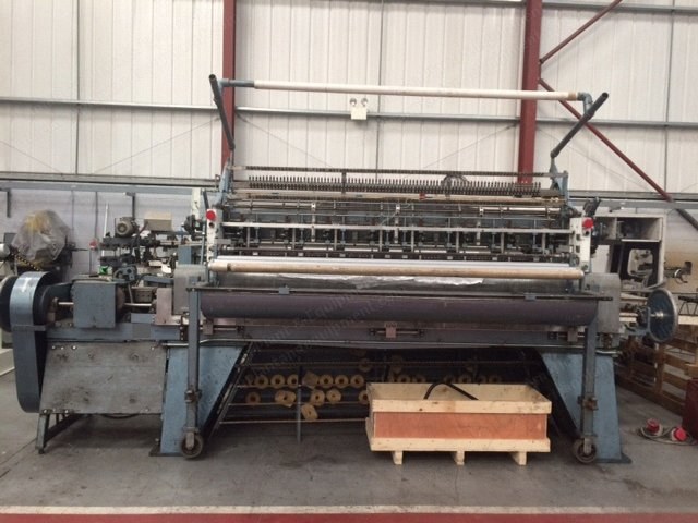 Gribetz International, DG 3200, 1990, 110" Width, 360 Degree Computerized Double Thread Chainstitch Quilter