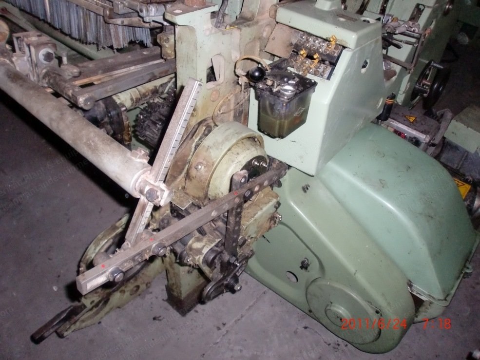 Sulzer, P7100, 1991, 3900mm Working Width, 10 Cam Motion, 8 Heald Frames, 2 Weft Feeders