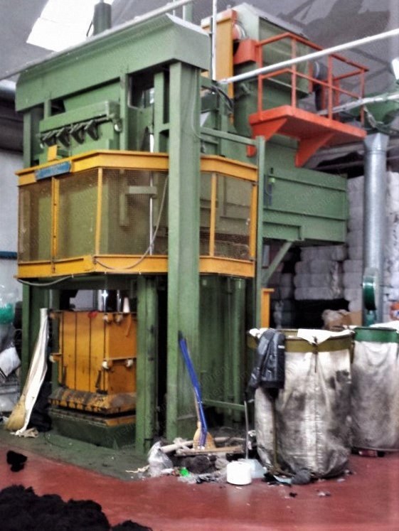 Italiana Presse, GR-70, 1985, 70 Tons Capacity, 350 kg Bale Weight, Carousel Type