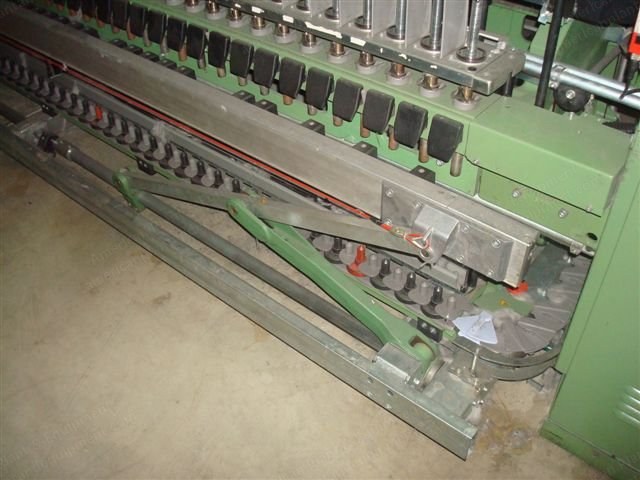 Zinser, Type 350, 2000/2001, 1200 Spindles, 70mm Spindle Gauge, 42mm Ring Diameter, Automatic Doffing