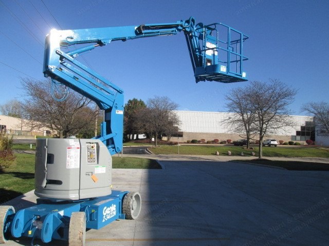 Genie, Z34/22N, 2005, Articulating Boom Lift, 34 ft Platform Height, Electric, 767 Hours