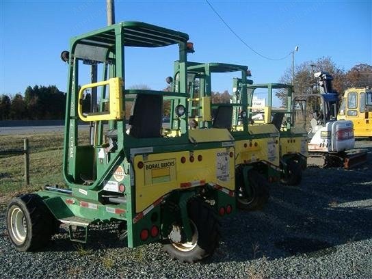 Moffett, M5000, 1999/2000, 5000 lbs Capacity, 78-inch Lift, All-Wheel Drive