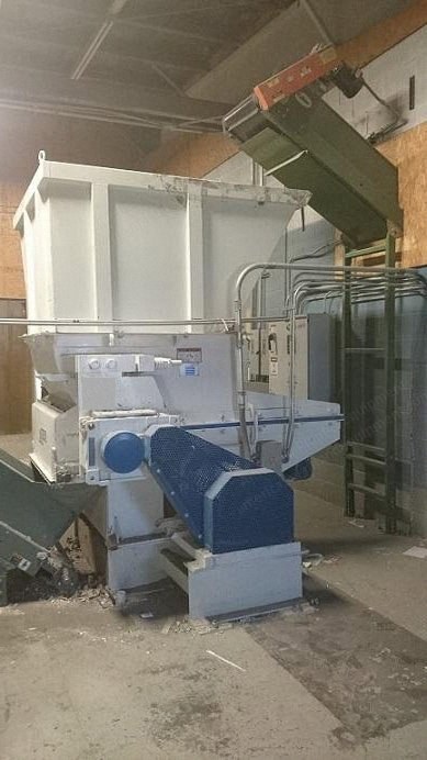 Vecoplan, Single Shaft Shredder, 48x42 Inch, 30 HP, with Conveyor and KMF Horizontal Baler
