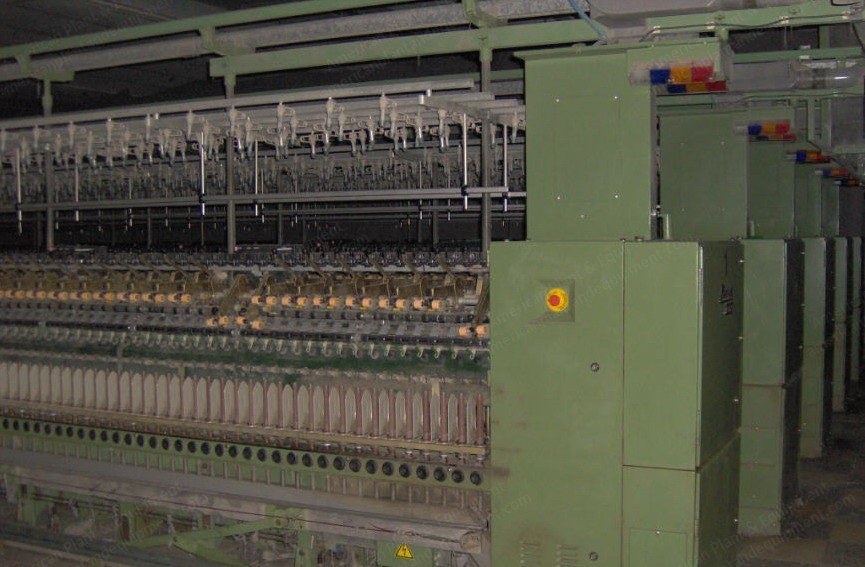 Zinser, 320 SL, 1992, 1000 Spindles, 42mm Ring Diameter, Automatic Doffing