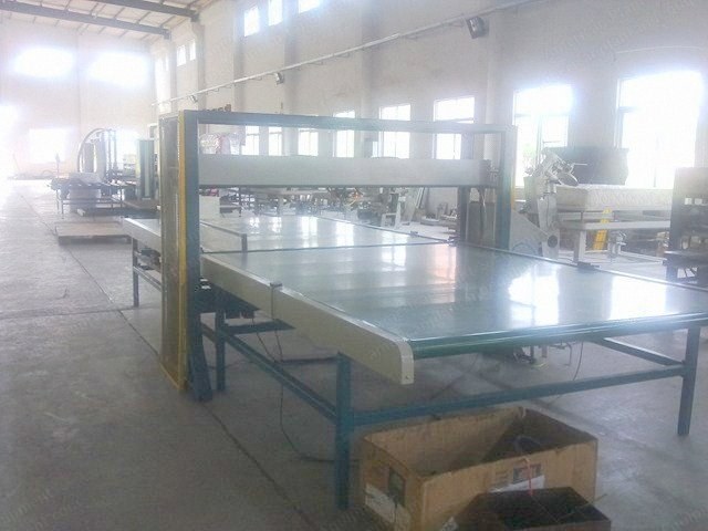 NovaStar, FL114, Gluing Machine for Foam Mattresses, 2000mm Max Width, 2 Hot Melt Glue Guns