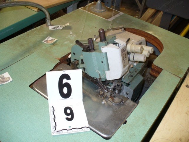Willcox & Gibbs, Serger Flanger, with Table, 4 Yarns, with Lamp