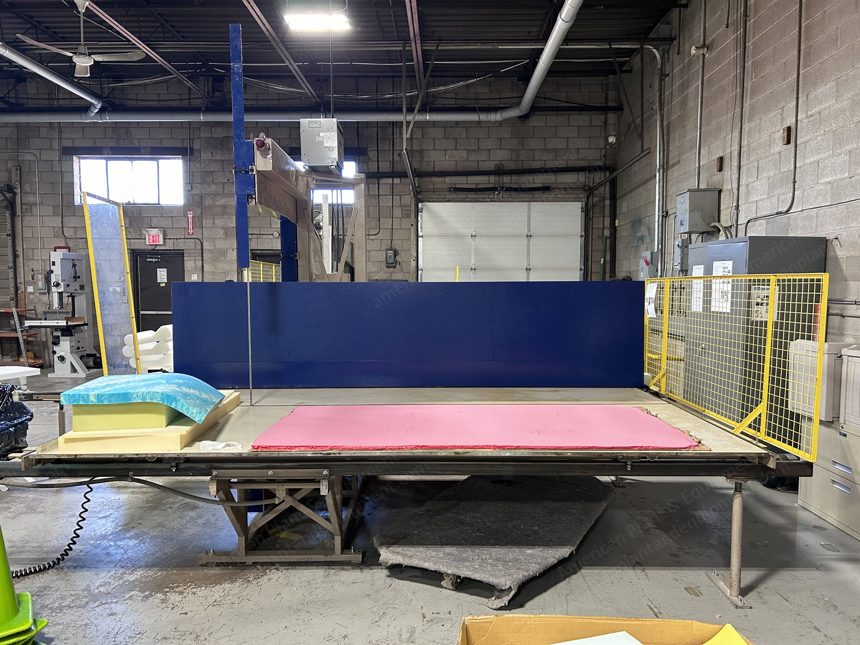 Edge Sweets, CL-3, Foam Saw, 42 inch Inside Cut, 50 inch Cut Height, Vertical