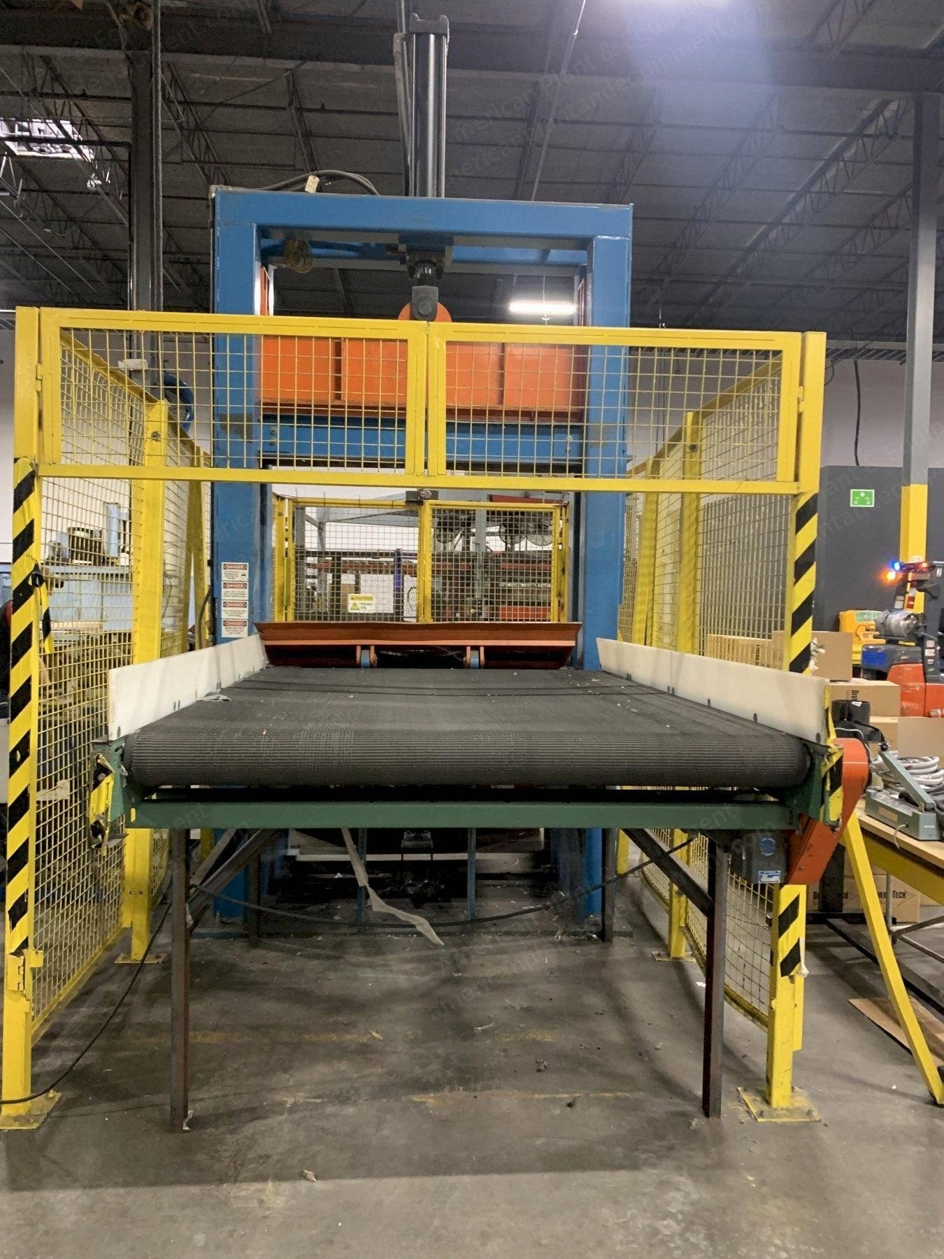 Richmond, Guillotine, 64 inch Blade, 60 inch Table, 90 inch Discharge Conveyor