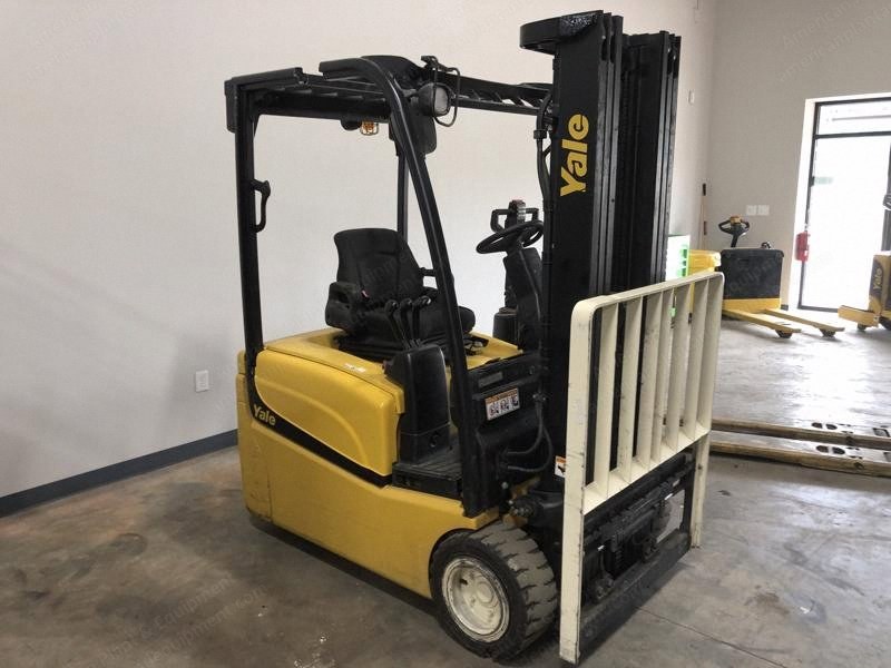 Yale, ERP040VT, 2011, 4000 lbs Capacity, Triple Stage Mast, 36 Volt