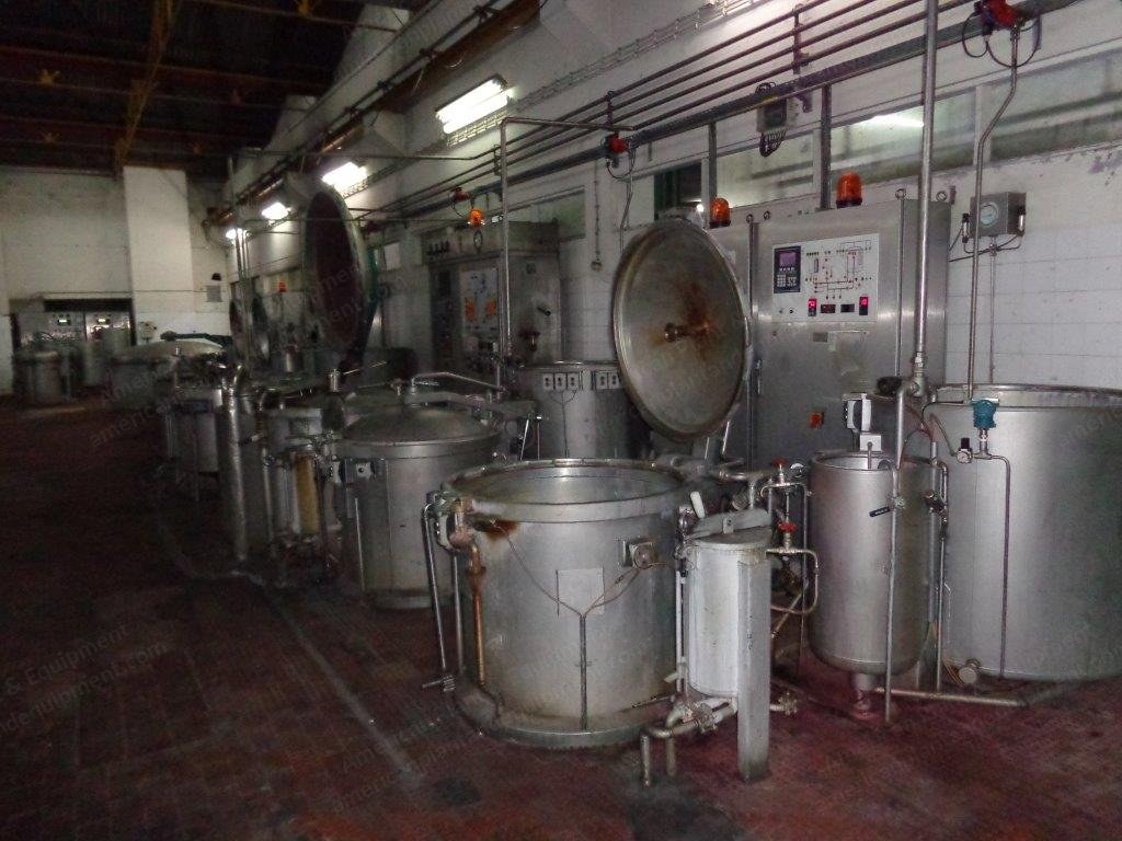 Complete Yarn Dyeing Plant, 16 Dyeing Machines, Dryers, Hydroextractors, Presses