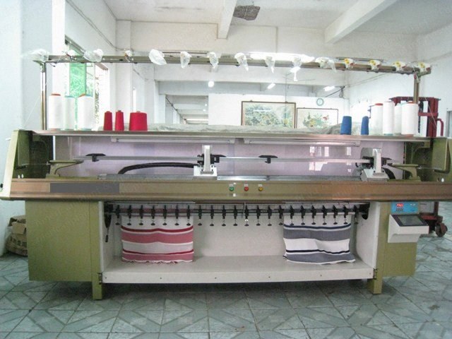 NovaStar, KH201, Flat Collar Knitting Machine, 72 Inches, 14 Gauge