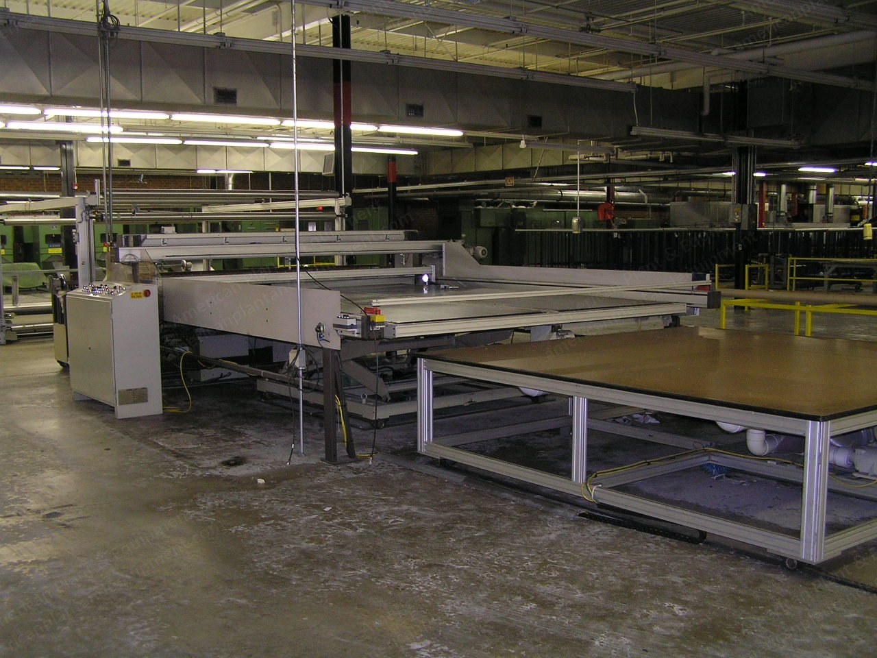 Hauser Panel Cutter, 1988, 3000x3000mm, with Doffing Conveyor Table