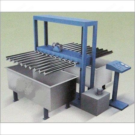 Prakash, Semi Automatic Roller Type Hank Dyeing Machine, 20 Rollers, 50 to 60 kg Capacity