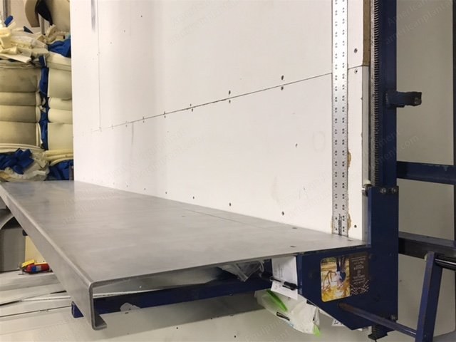 Edge, E-3, Bun Saw, 140x145 Inch Table, 52 Inch Throat Height