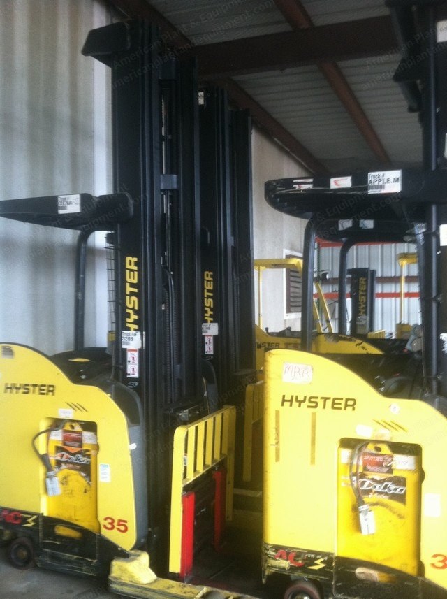 Hyster, N45ZR, 2007, Electric Narrow Aisle Single Reach Forklift, 4500 lbs Capacity, Three Stage Mast