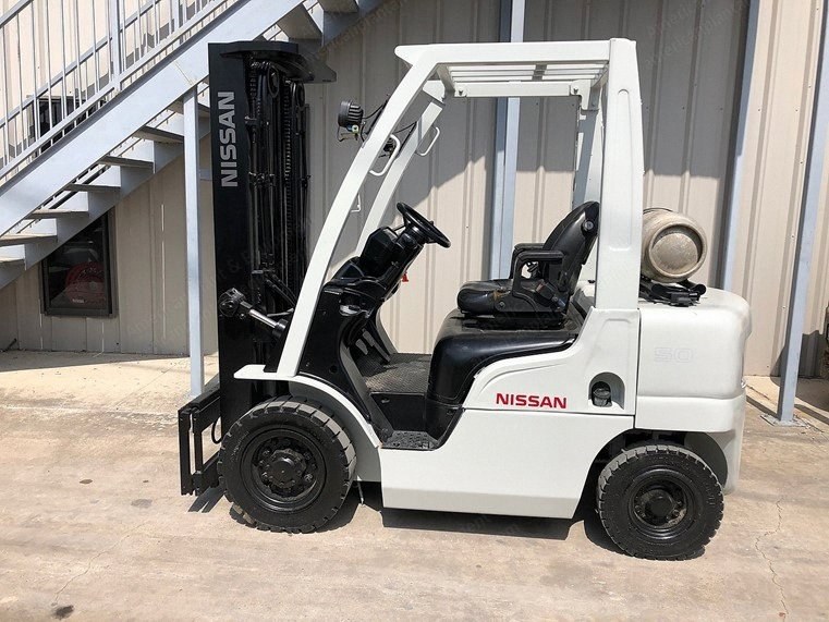 Nissan/Unicarrier, PF50, 2015, 5000 lbs Capacity, Triple Stage Mast, Dual Fuel