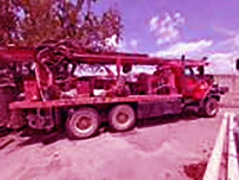 Versadrill, V100NG, 2005, 300/200 Air Compressor, 5x6 Gardner Denver Mud Pump, Mounted on International 7500 6x6 Truck