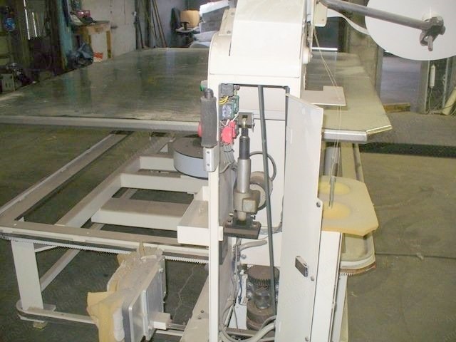 Atlanta Attachment, Primo M-3005, Tape Edge Machine, Singer 300Ux5 Head, 79.5x59.5 Inch Table