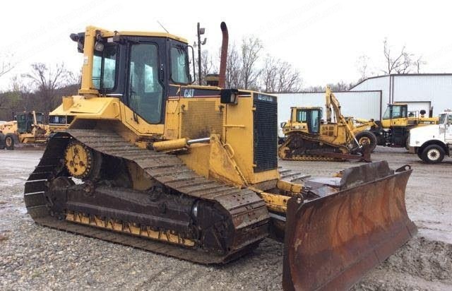 Caterpillar, D6M LGP, 2002, 6-Way Blade, EROPS, 11000 Hours