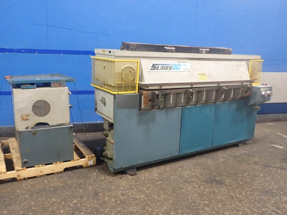 Samco, 70 62, Hydraulic Die Cutter, 70 Ton Capacity, 67x32 inch Cutting Area