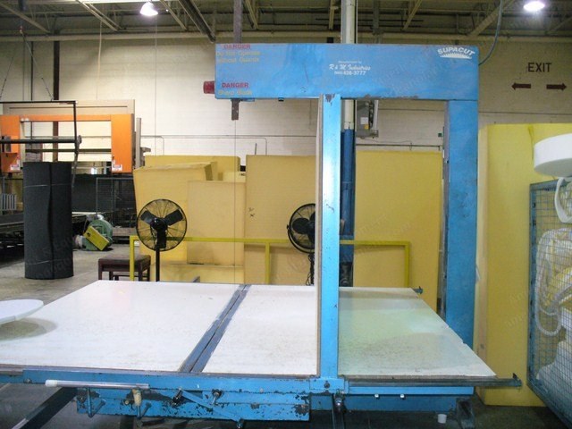 R&M Industries, Vertical Foam Saw, Table Size 100" x 104", Throat 57" x 69"