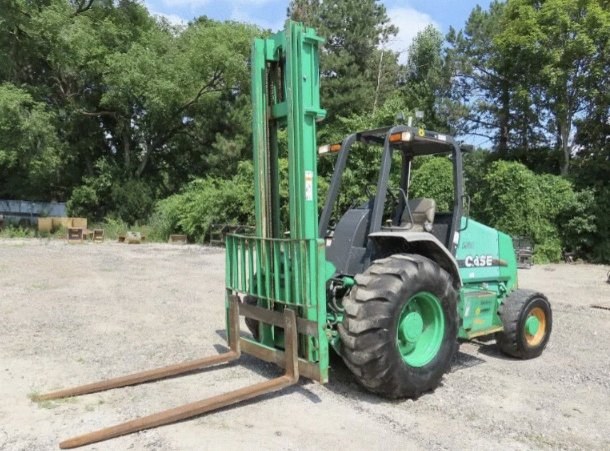 Case, 586G, 2012, Rough Terrain Forklift, 6000 lbs Capacity, 4WD, Triple Stage Mast, 2750 Hours