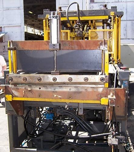 Armac Thermoformer, 1987, Roll Feed, 25x25 inch Platen Size, 6 Cycles/min