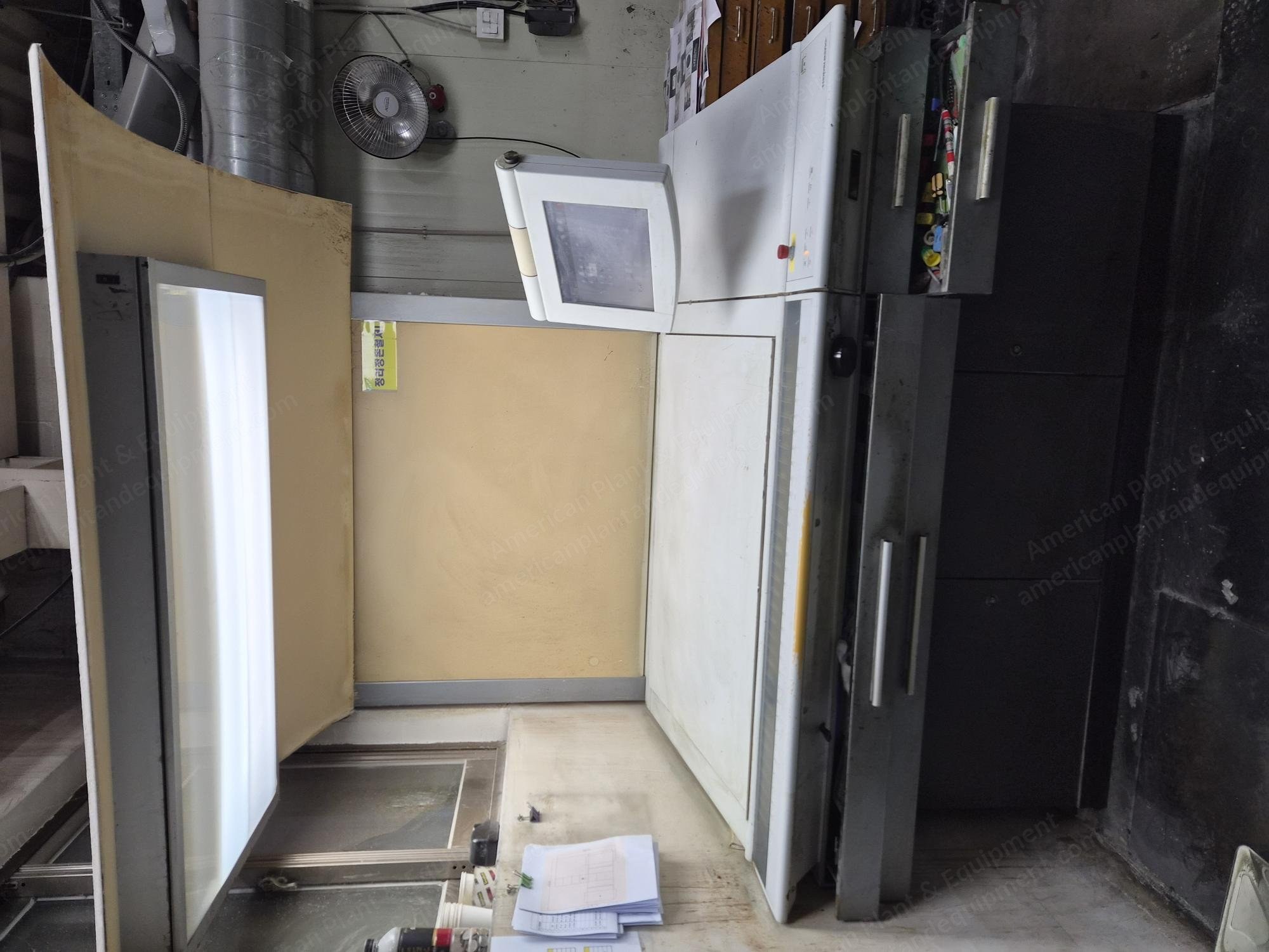 Heidelberg, CD102-5, 2001, 5 Colors, CP 2000 Console, 451 Million Impressions