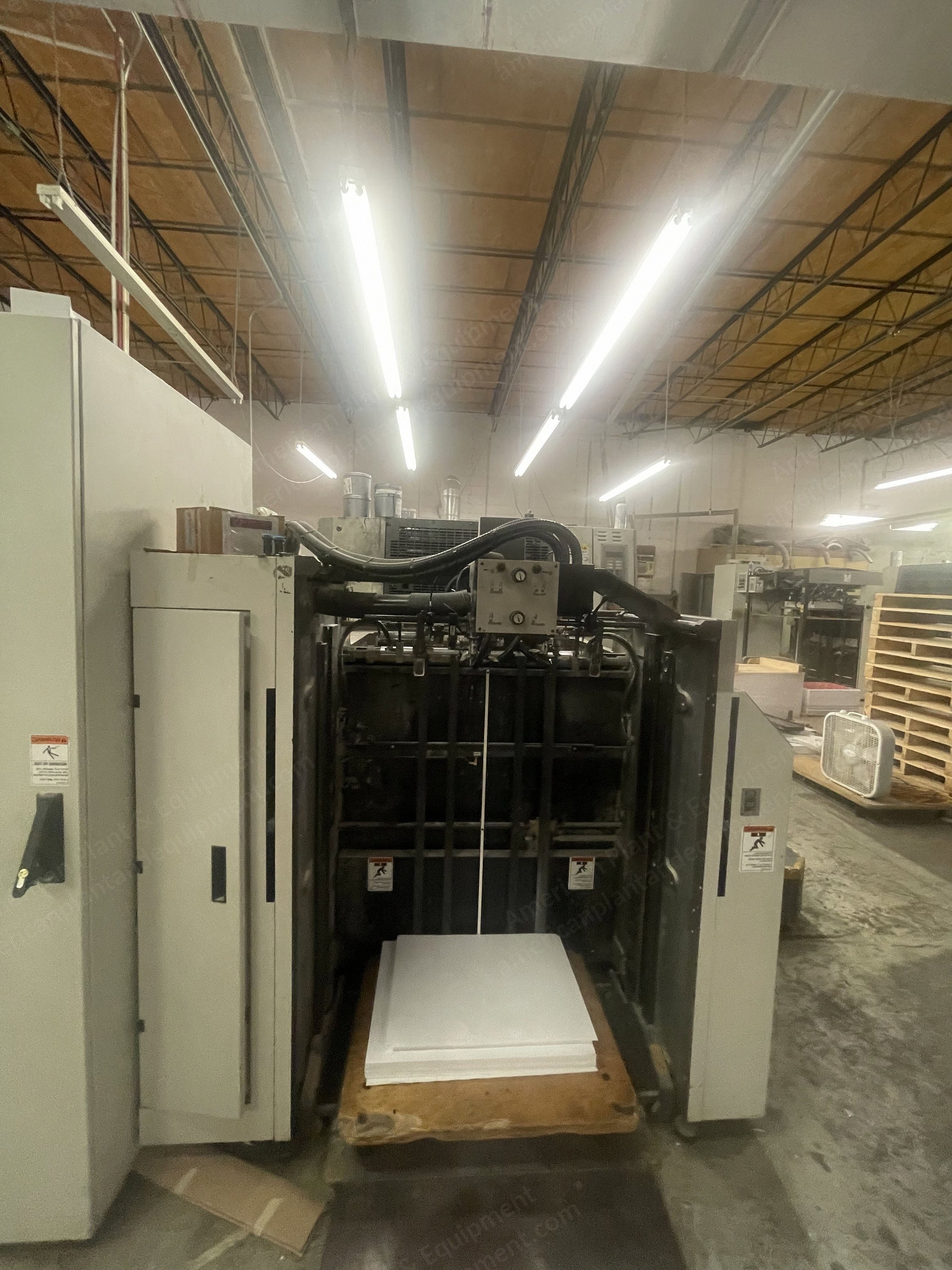 Man Roland, 305 M, 2001, 5 Colors, Perfecting 1/4 or 2/3, CPC Ink Control
