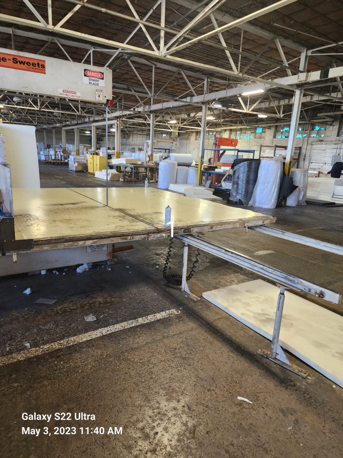 Edge Sweets, EL-3, Vertical Foam Cutting Machine, 72" Inside Table, 72" Outside Table, 51" Cutting Height