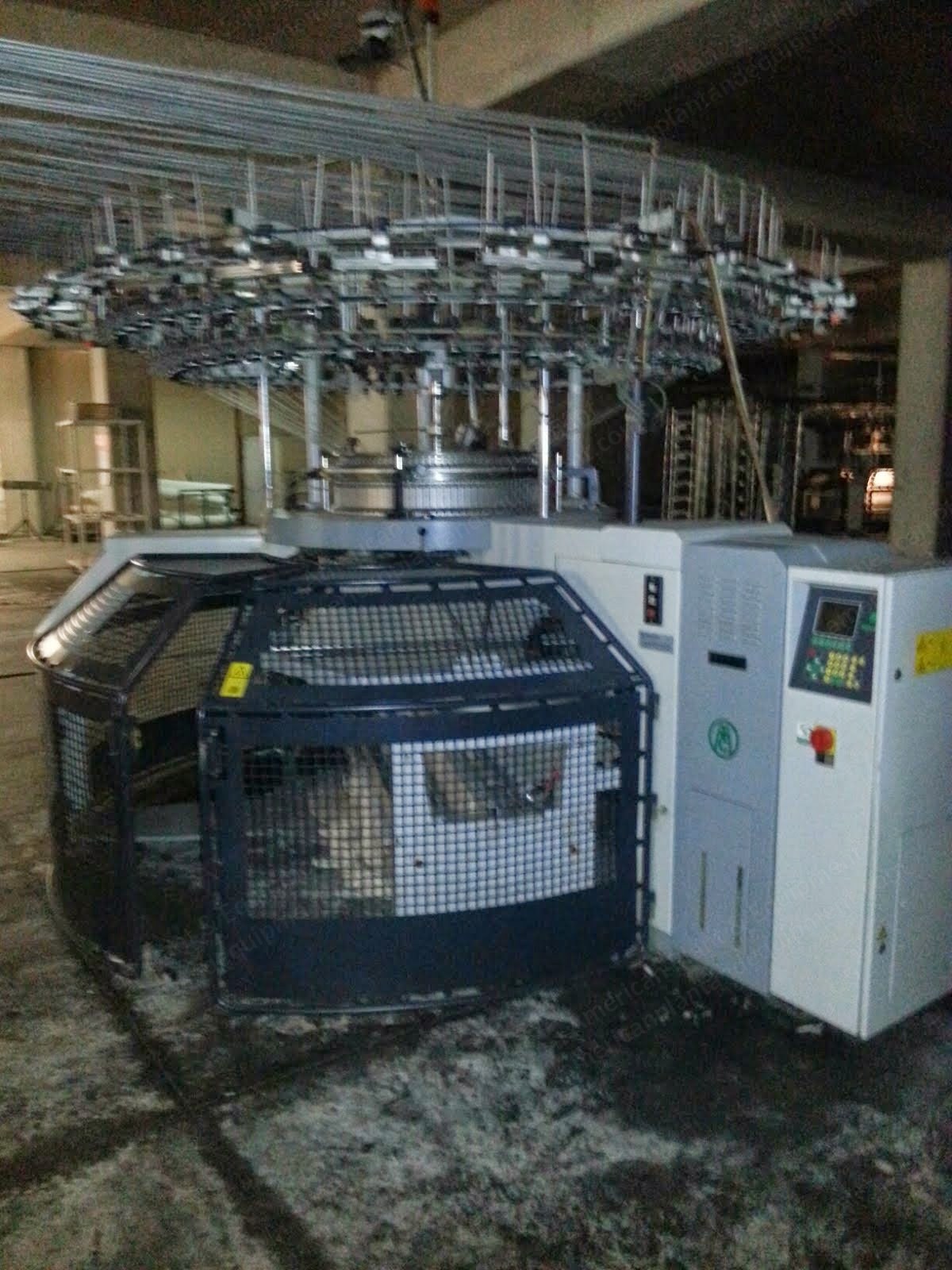 Mayer & Cie, MV4 3.2 II, 2001, Circular Knitting Machine, 30" Diameter, 28 Gauge, Open Width