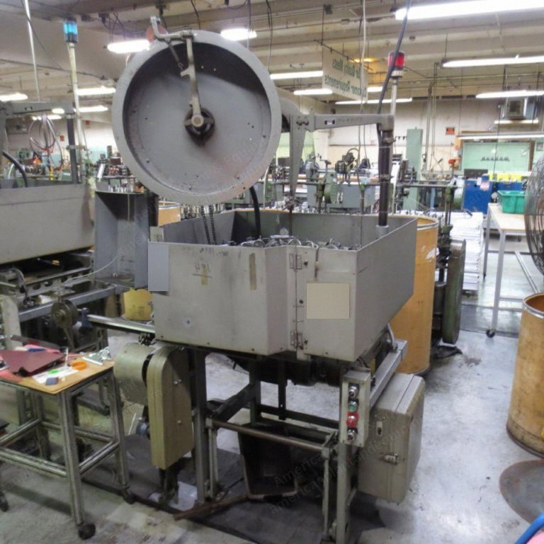 Wardwell, Speedmaster, 24 Carrier Braider, with Head Guards, Payoff and Takeup