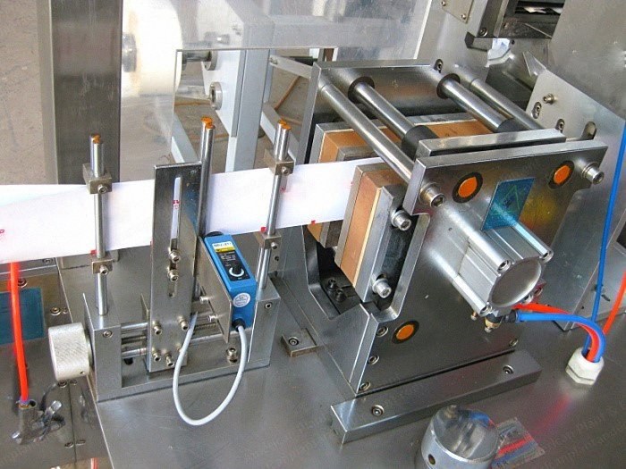 NovaStar, WP118, Automatic Wet Wipes and Alcohol Pad Packing Machine, 4-Side Sealing, 120-160 Bags/Min