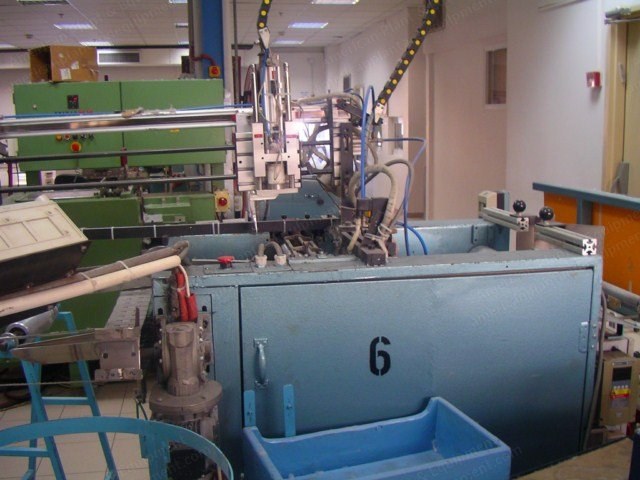 Line to Produce Bleached Cotton Hygienic Products, Truetzschler Picker, Rieter Cards, Falu Pad Cutting-Packing Machines