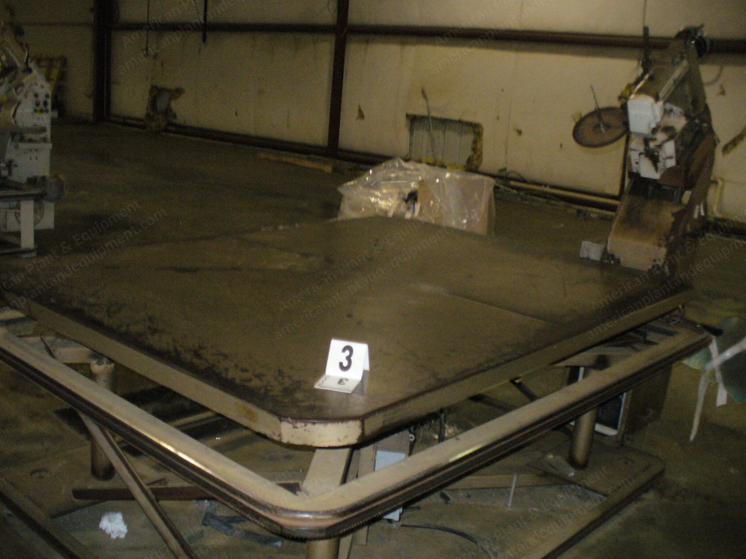 James Cash, Queen, Tape Edge Machine, 59x79 inch Table, Singer 300U103 Sewing Head