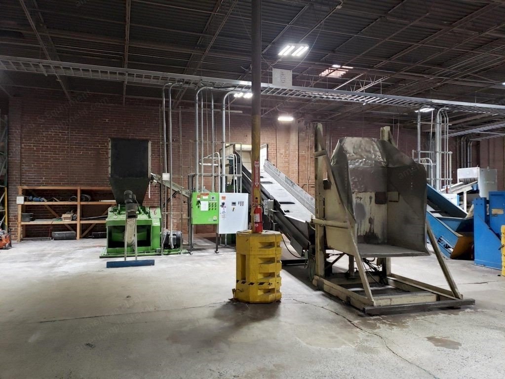 Vecoplan, RG 52, 1998, 100 HP Shredder with Cumberland 37B Granulator System