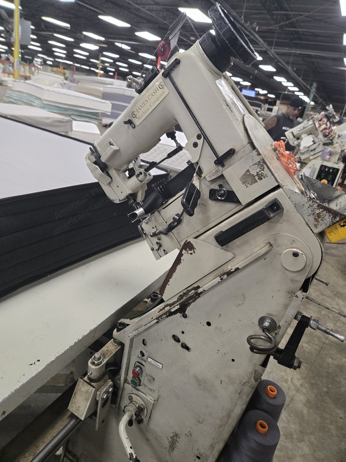 James Cash, 300 W, Tape Edge Sewing Head