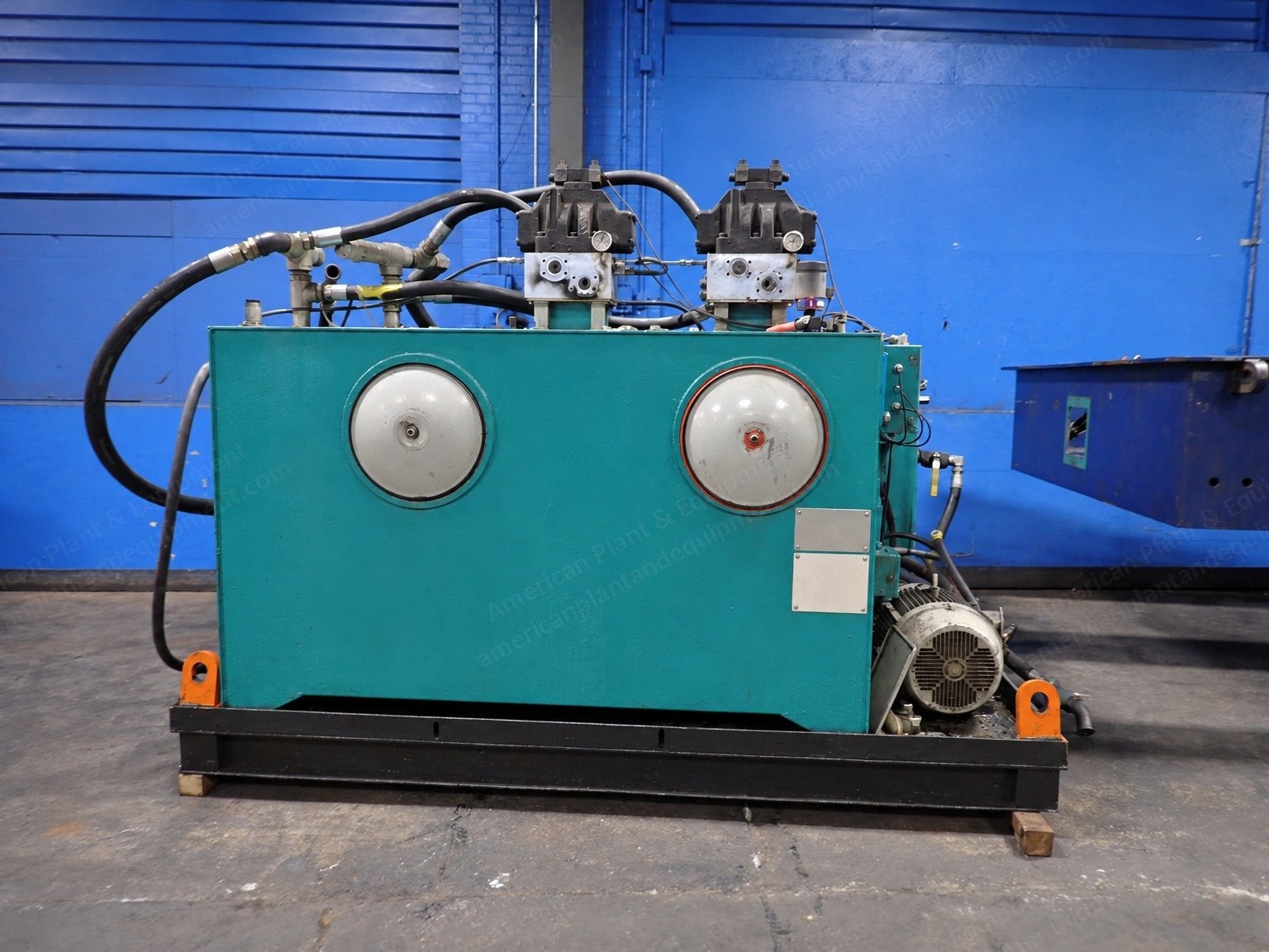 Granutech Saturn, M240, 2001, Single Shaft Shredder, 95 x 100 in Opening, 300 HP