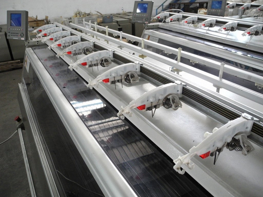 Shima Seiki, Flat Knitting Machines, 2006 to 2014, Multiple Models, Gauges 7 to 18