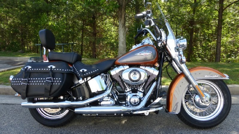 Harley-Davidson, Heritage Softail Classic, 2015, 1690cc Twin Cam 103B Engine, 6-Speed, Amber Whisky and Charcoal Pearl