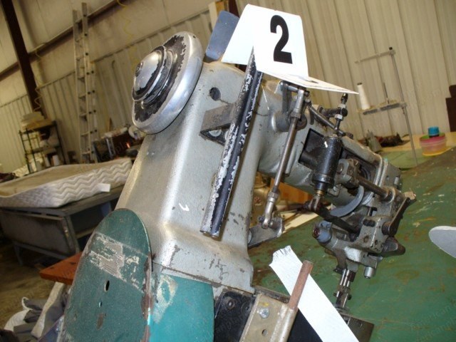 Singer, 300W, Tape Edge Machine, Metal Table