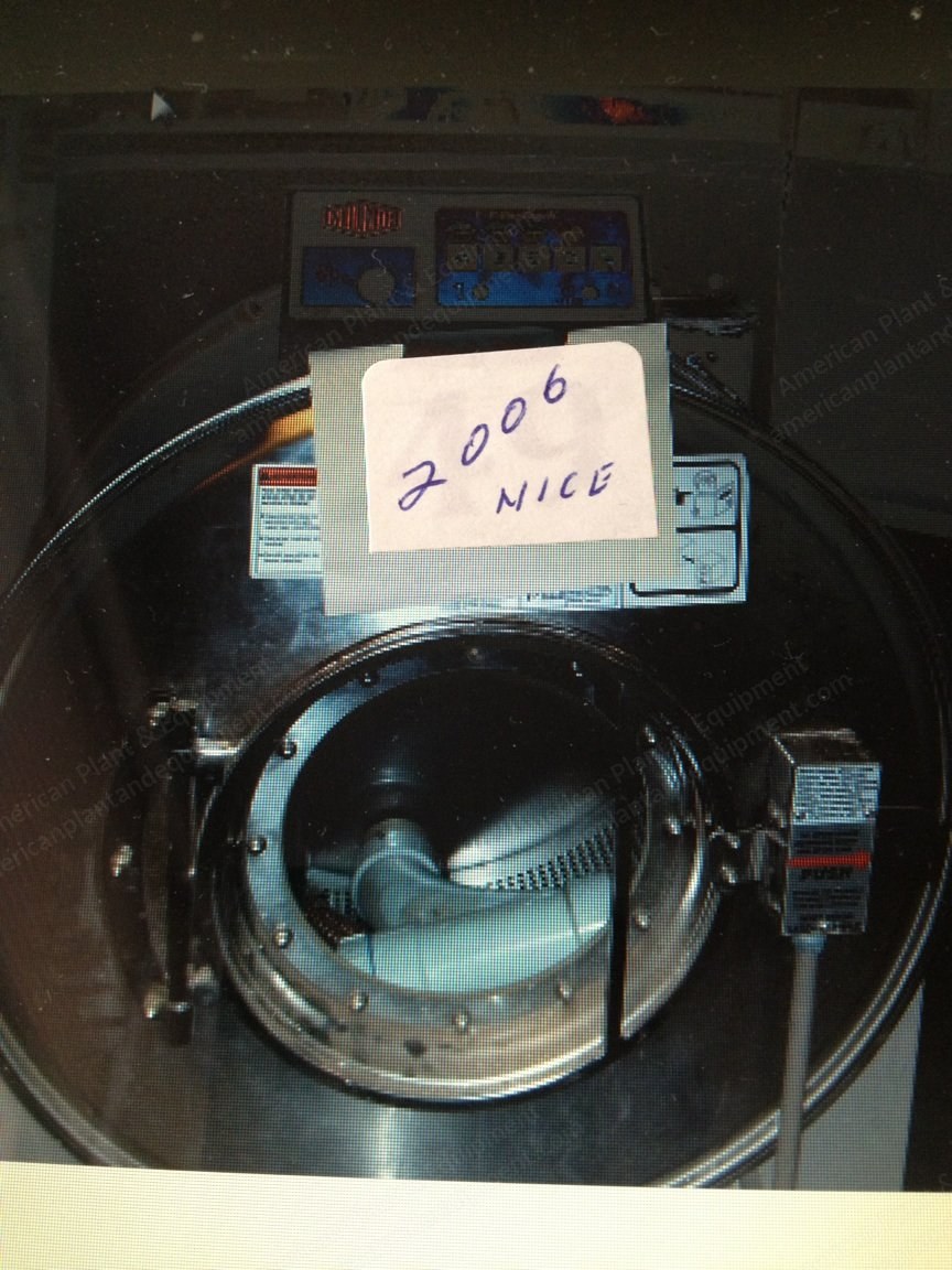 Milnor, 60 lbs Capacity Washing Machine, 2006, EP One Touch Micro Processor Controls, 208/240V