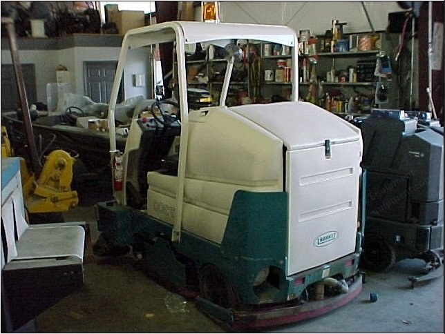 Tennant, 7300, 2005, Rider Scrubber, 36 Volts, 1400 Hours