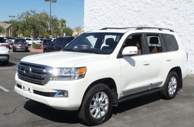 Toyota, Land Cruiser Base, 2016, V8 Engine, Automatic, Blizzard Pearl White, 12,100 Miles