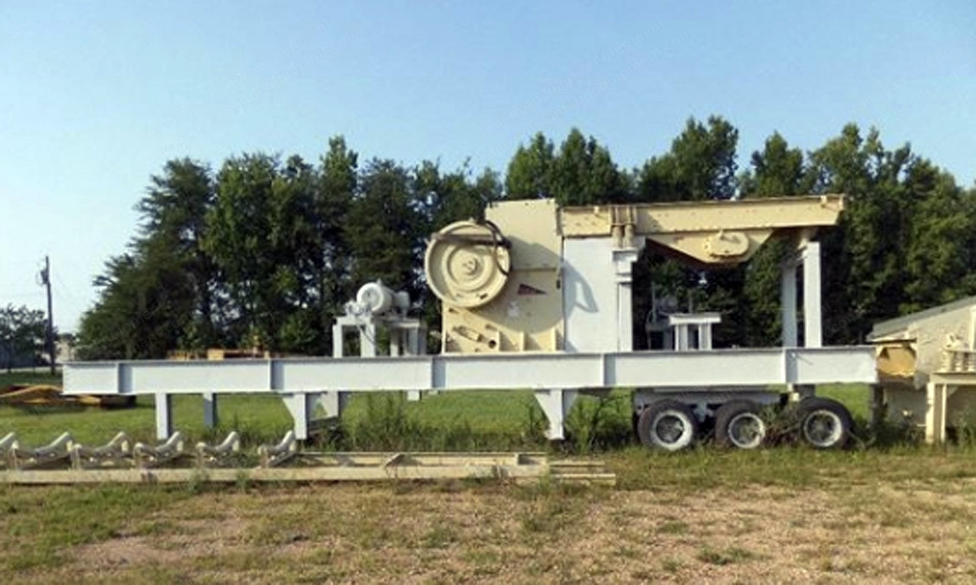 Trio, 3024, 2000, Jaw Crusher, 150 HP, Three-Axle Carrier, 40" x 16' Grizzly Feeder