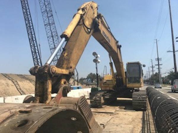 Komatsu, PC 400 LC-7, 2005, 44,000 lbs Operating Weight, 48 inch Bucket, 8,000 Hours